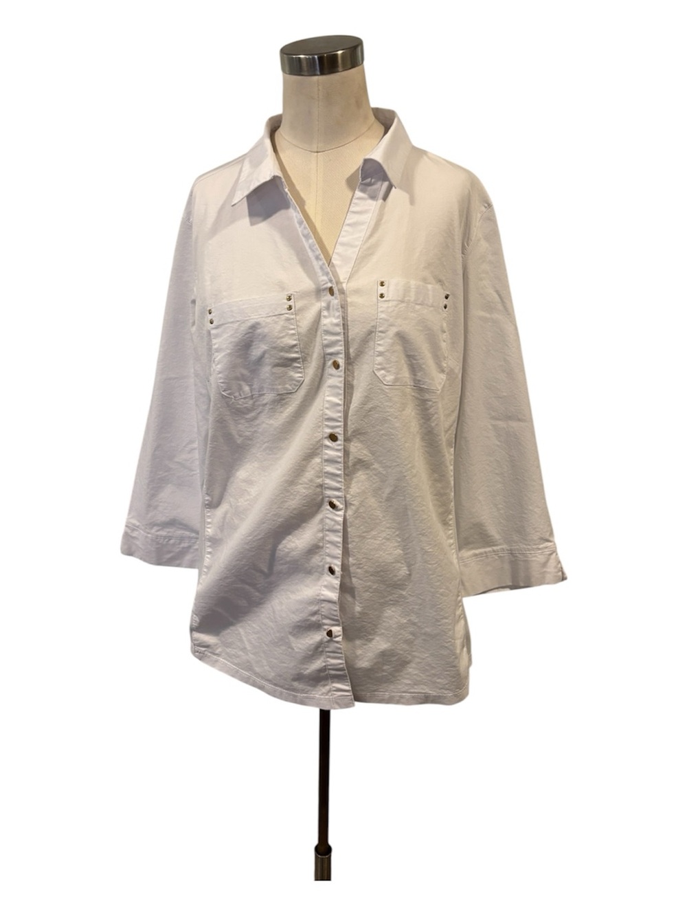 White Button-Down Pocket Shirt - Classic Collar